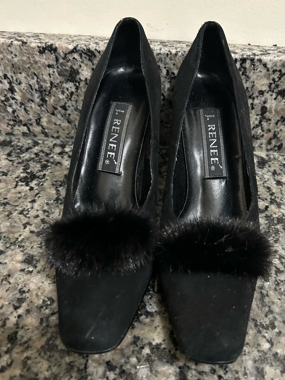 EXCELLENT Condition! J.Renee Black Fur Pom Pump Women's Dress Heels Sz 7 1/2 7.5